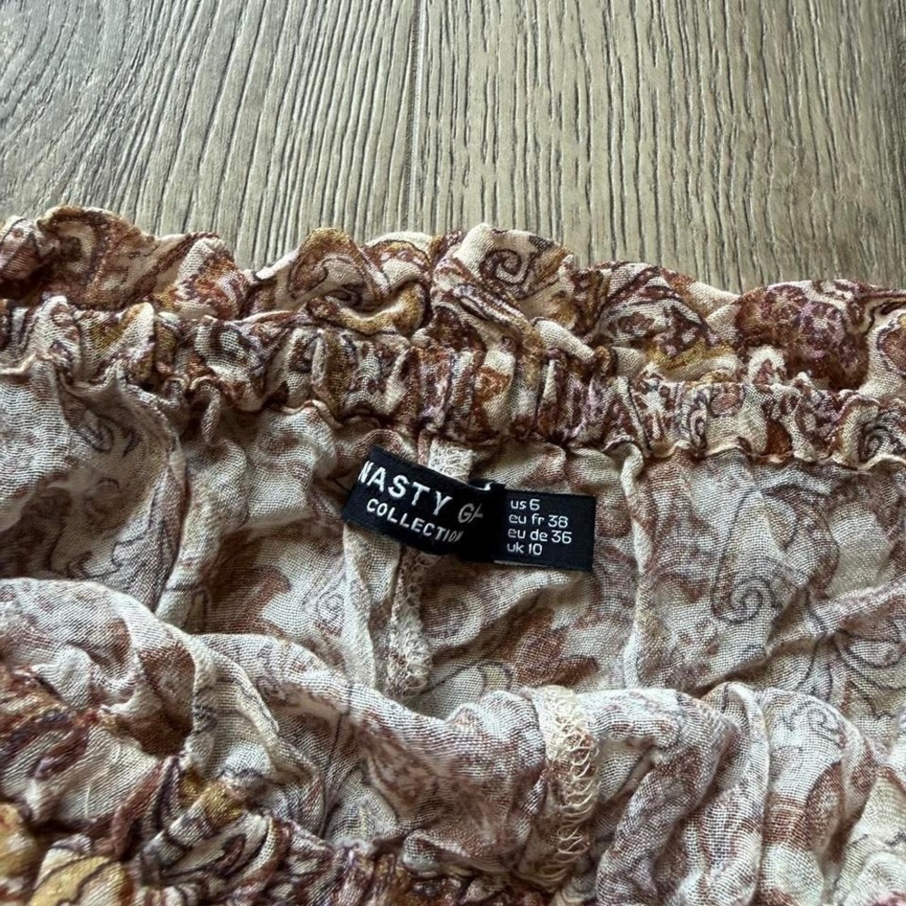 Nasty Gal Paisley Boho Festival Shorts Pom Pom Tassel High Waist Size 6 - Picture 3 of 4